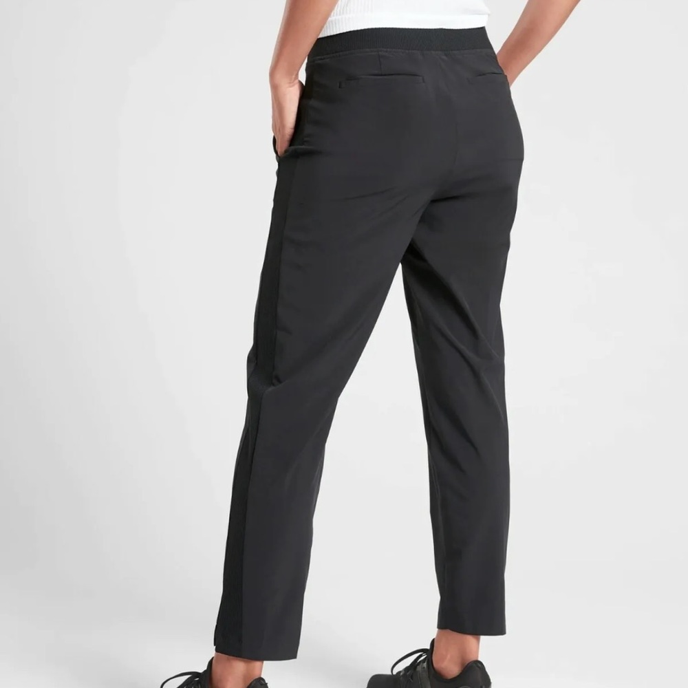Athleta Black Cropped Performance Ankle Pants